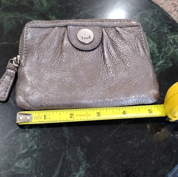 Fossil  Leather Wallet Silver Gray Metallic Corner Zip Around wallet - Picture 3 of 11